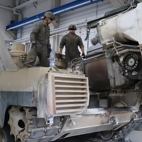 3D坦克争霸2评测：手游新巅峰，战火重燃？解决你的燃点