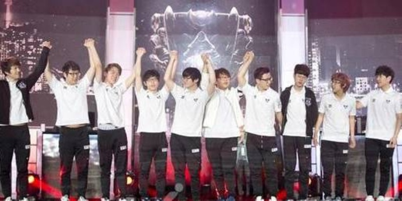 《英雄联盟》S1冠军上单兼Mvp患癌离世！俱乐部深情缅怀