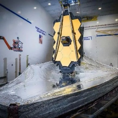 《宇宙空间铸造厂好评亮相：揭秘神秘制造过程》