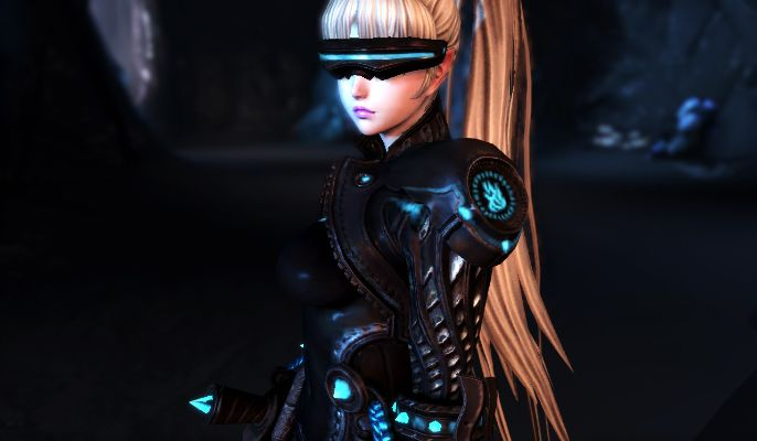 无限机兵研究者长袍+方框眼镜服装秀