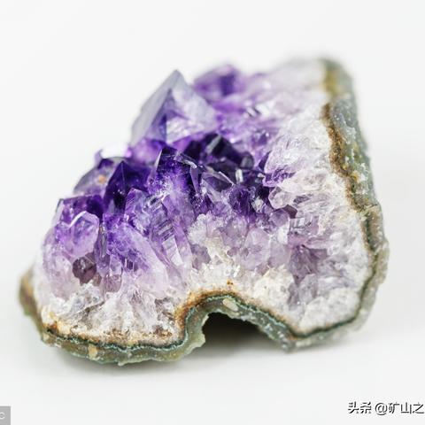 揭秘!《我的世界》晶体催生器高效使用攻略,一招解锁神秘力量 揭秘!《我的世界》晶体催生器高效使用攻略,一招解锁神秘力量