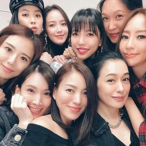 《盘点女性玩家最爱！人气爆棚的女性主角游戏》
《女性玩家必看！盘点那些人气爆表的女性主角游戏》
《人气女王集结！女性主角游戏人气排行大盘点》
《女性玩家福音！盘点最受欢迎的女性主角游戏》
《人气女王榜！盘点女性主角游戏中的热门选择》