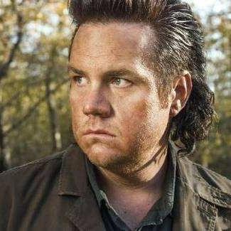 末世求生攻略：格斗大师资源获取与营地升级秘籍