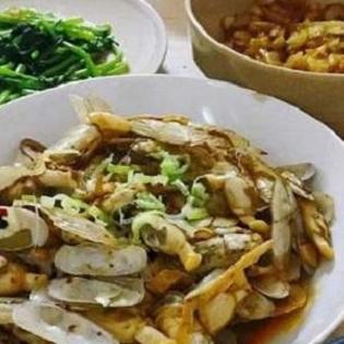 爆炒江湖宴：抠门阵容攻略，轻松翻盘！