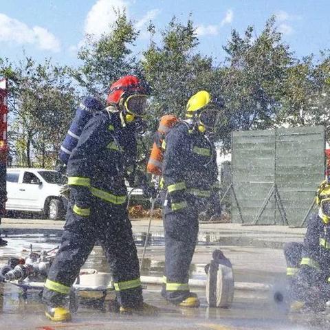 《十大巅峰竞技游戏，盘点最好玩的热门排行》