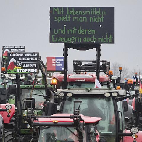 《别惹农夫红色风暴皮肤解锁攻略：独家获取方法》