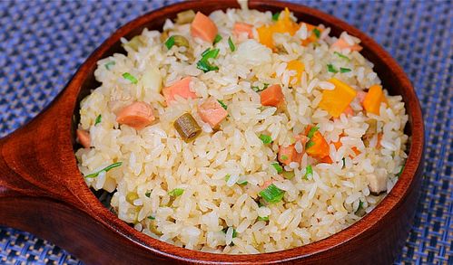 老爹大排档米饭加法攻略：轻松学会拿米饭技巧