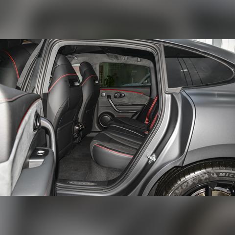 《2024年度猫游戏盘点：十大热门下载排行》