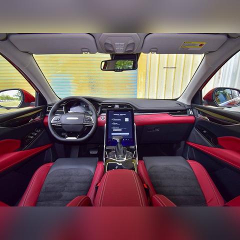 《深空之眼老人任务攻略：高效完成秘籍大揭秘》