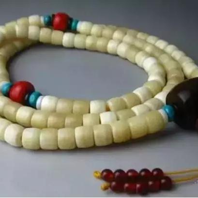 纯白和弦圣物选择攻略：高效技巧揭秘