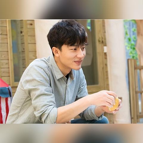 《热门角色定制游戏盘点：打造独一无二的游戏体验》