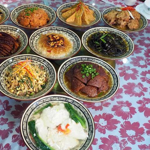 《美食游戏盘点：不容错过的热门美食游戏推荐》
《探索味蕾盛宴！必玩美食游戏排行榜》
《美食游戏大集合：热门美食游戏推荐一览》
《畅享美食之旅！盘点最受欢迎的美食游戏》
《美食控必看！热门美食游戏盘点推荐》