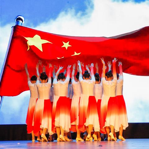 《绝对演绎爵士舞入门攻略：新手必看技巧》