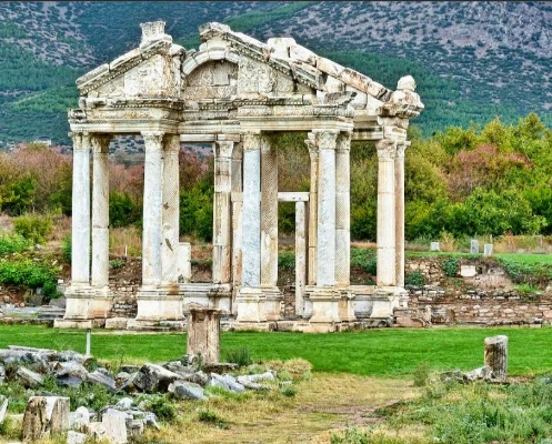 《阿弗洛狄忒神庙古海岸线拍照秘境指南》