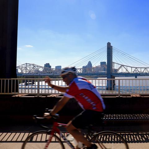 《拳坛风云：下载热门拳击游戏，排行揭秘！》