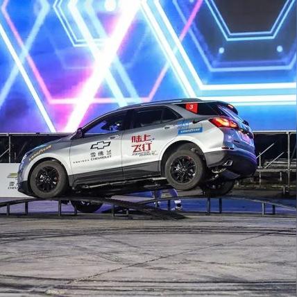 《热门竞速游戏盘点：人气爆棚的赛车盛宴》