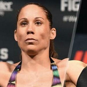 《格斗游戏巅峰对决：盘点十大热门必玩佳作》