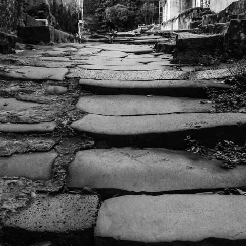 《盘点热门黑白游戏：经典黑白世界，重温童年回忆》