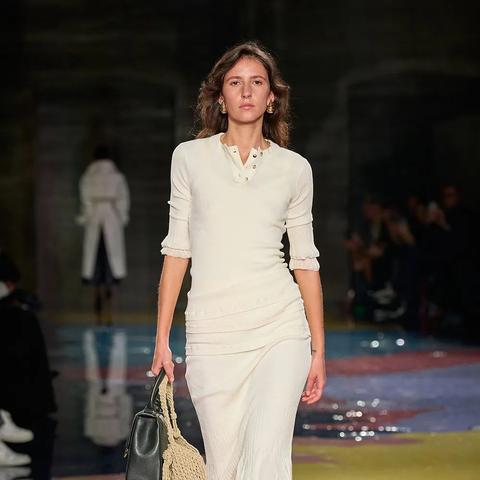 《盘点2023：最新抽象游戏，揭秘哪些最吸引玩家》
《探索前沿！2023年度热门抽象游戏大盘点》
《抽象游戏新潮流：2023年最受欢迎游戏排行》
《玩转抽象世界！2023年度必玩新游戏推荐》
《抽象游戏新篇章：2023年不容错过的热门游戏》