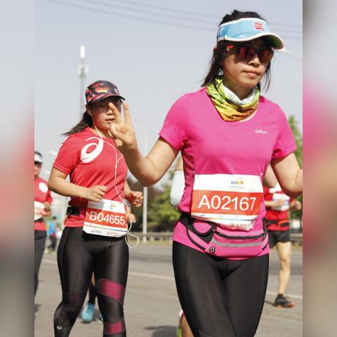 《热门收藏！盘点玩家最爱的高人气马拉松游戏排行》