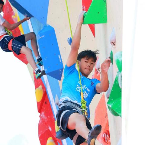 《2024年度滑行游戏盘点：十大热门排行揭晓》