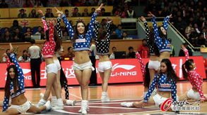 时光旅行社独家揭秘：啦啦队特技挑战，体验极限快感