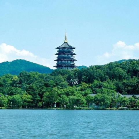 墓土赏花攻略：揭秘光遇隐藏赏花胜地，解锁神秘花海