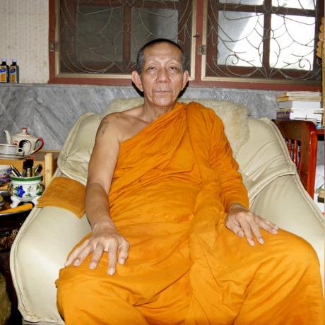 天神庇佑攻略：揭秘妄想山海巨兽战斗技巧