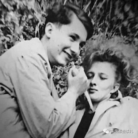 鲜血游戏推荐：揭秘十大必玩热血佳作，体验极致战斗快感