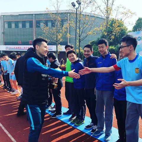 足球迷必看！盘点十大热门足球游戏，人气巅峰之作揭晓