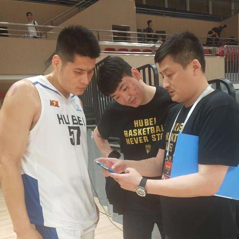 悠长假期鱼攻略：揭秘鱼在游戏中的多重用途与价值