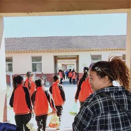 热门阖家游戏盘点：揭秘最佳互动体验，全家共享欢乐时光