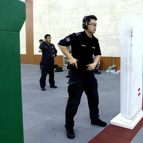 热门狙击游戏盘点：揭秘人气王者的射击秘籍