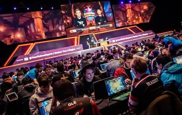 电子竞技热门盘点：揭秘必玩高燃游戏，畅享竞技盛宴