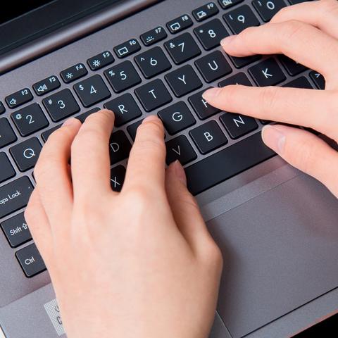 绝区零评测：视觉盛宴音效醉人，操作体验如丝般顺滑