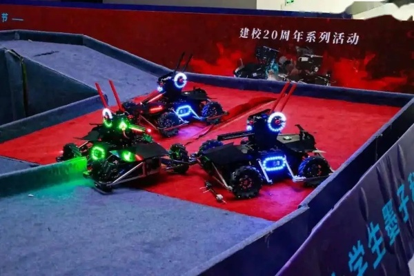 拼装甲车大赛热血开战，体验极致竞技新高度