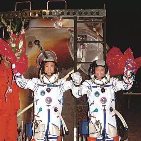 六号指令角色技能深度解析：揭秘全新战斗奥秘