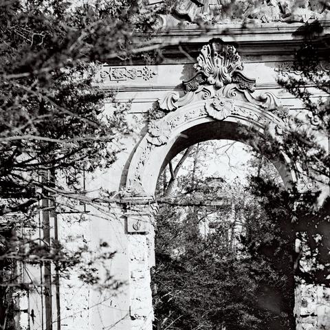 摩尔庄园手游探秘：圆明园遗址新视角揭秘