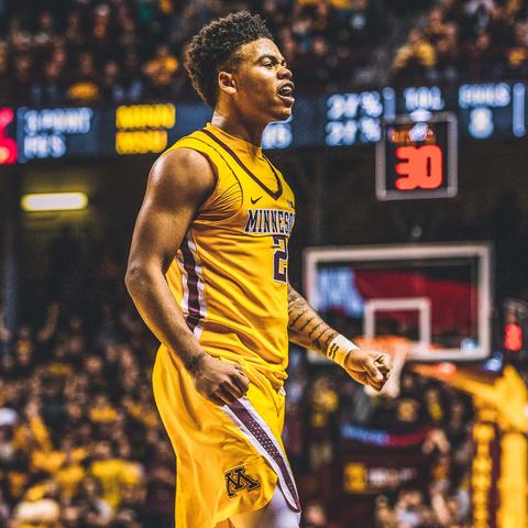 摩尔庄园手游梅森独爱揭秘：NPC喜好新风向