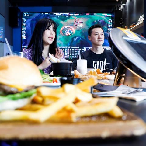 2025最热门手机网络游戏有哪些？这3款黑马+顶流藏着你不知道的上分密码！