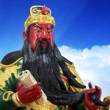 传世世界私服哪家靠谱？2025高爆率复古服实测，散人零氪也能霸服？