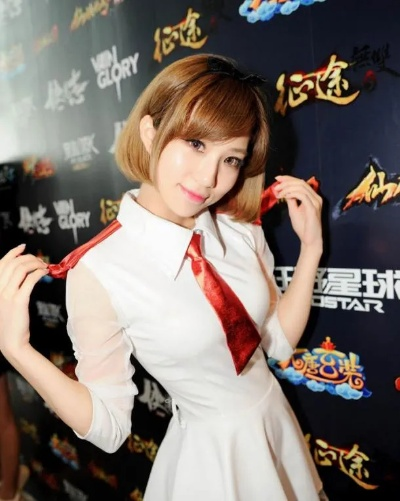 乳神张优，电竞Showgirl顶流的起落史？老玩家必看的青春记忆与转型真相