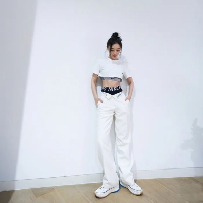 穿露脐装被说不得体？3类争议场景拆解+实战应对方案，秒懂得体边界