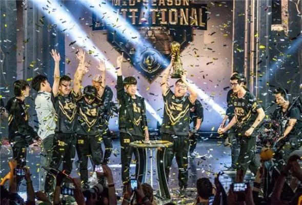 IPL5决赛为何成LOL电竞神级里程碑？复盘战术、经典名场面与遗产解析