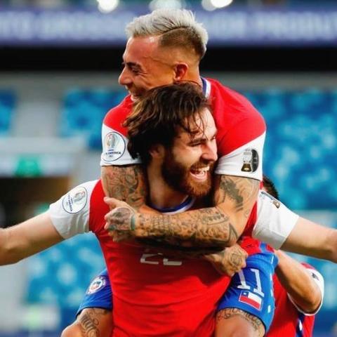 2026战斗之夜皮肤类型全拆解，零氪/重氪党如何锁定隐藏高价值需求款？