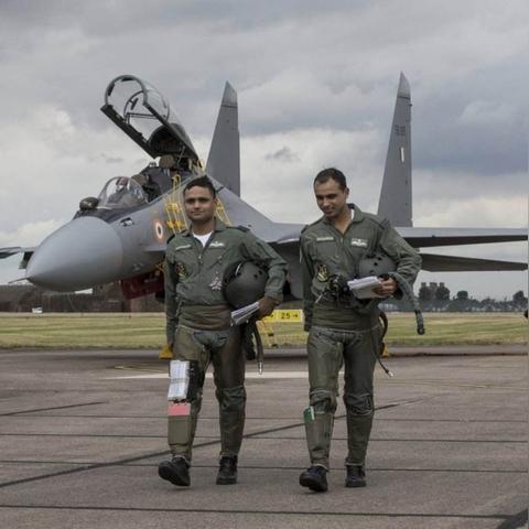 战机世界迅雷下载全指南，正版资源获取、提速技巧与避坑手册（2026实测）