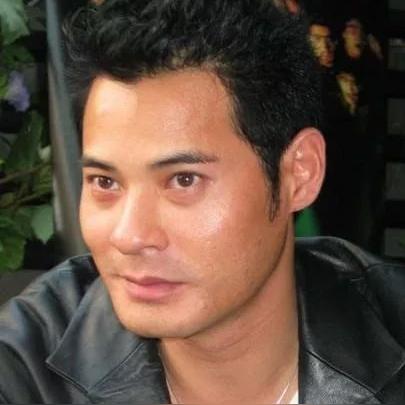 刺客信条，枭雄怎么玩透？潜行神技、刷钱捷径、帮派统治与白金解锁全指南