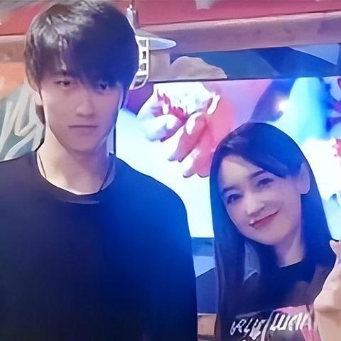 金莎孙丞潇18岁年龄差属于啥类型？独家拆解姐狗恋的相处逻辑与热议核心