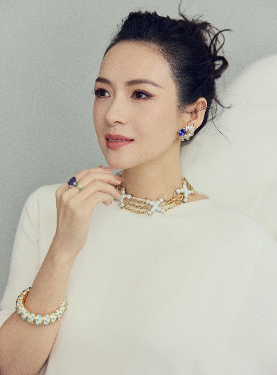 拆解章子怡微博，顶流明星如何用私域式运营平衡人设、商业与共情？