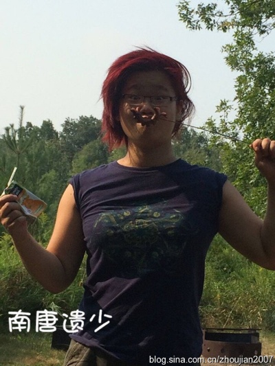 毕福剑女儿搞怪照为啥爆火？3类风格拆解+普通人拍同款实战指南